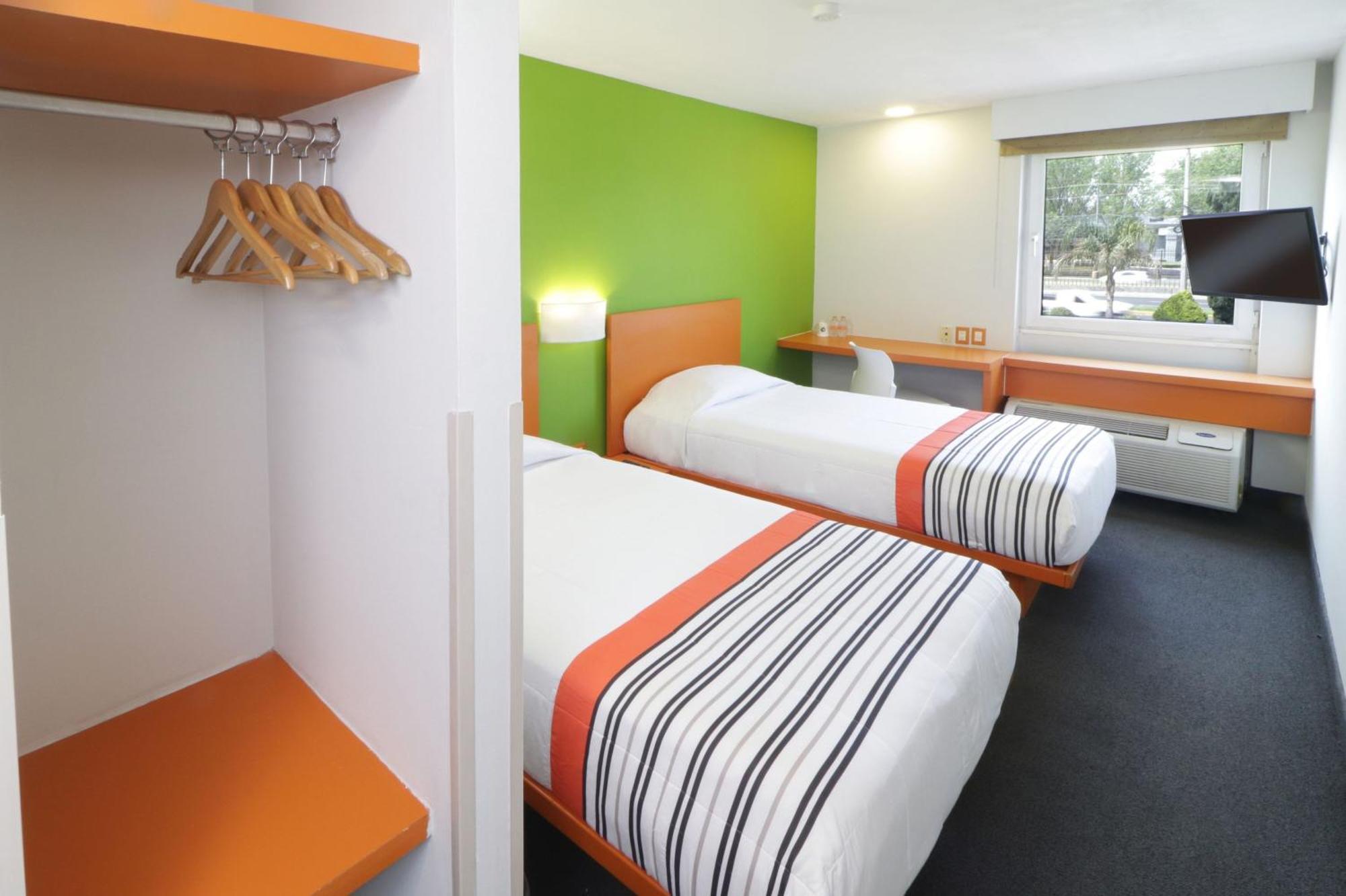 City Express Junior By Marriott Guadalajara Periferico Sur Tlaquepaque Exterior photo